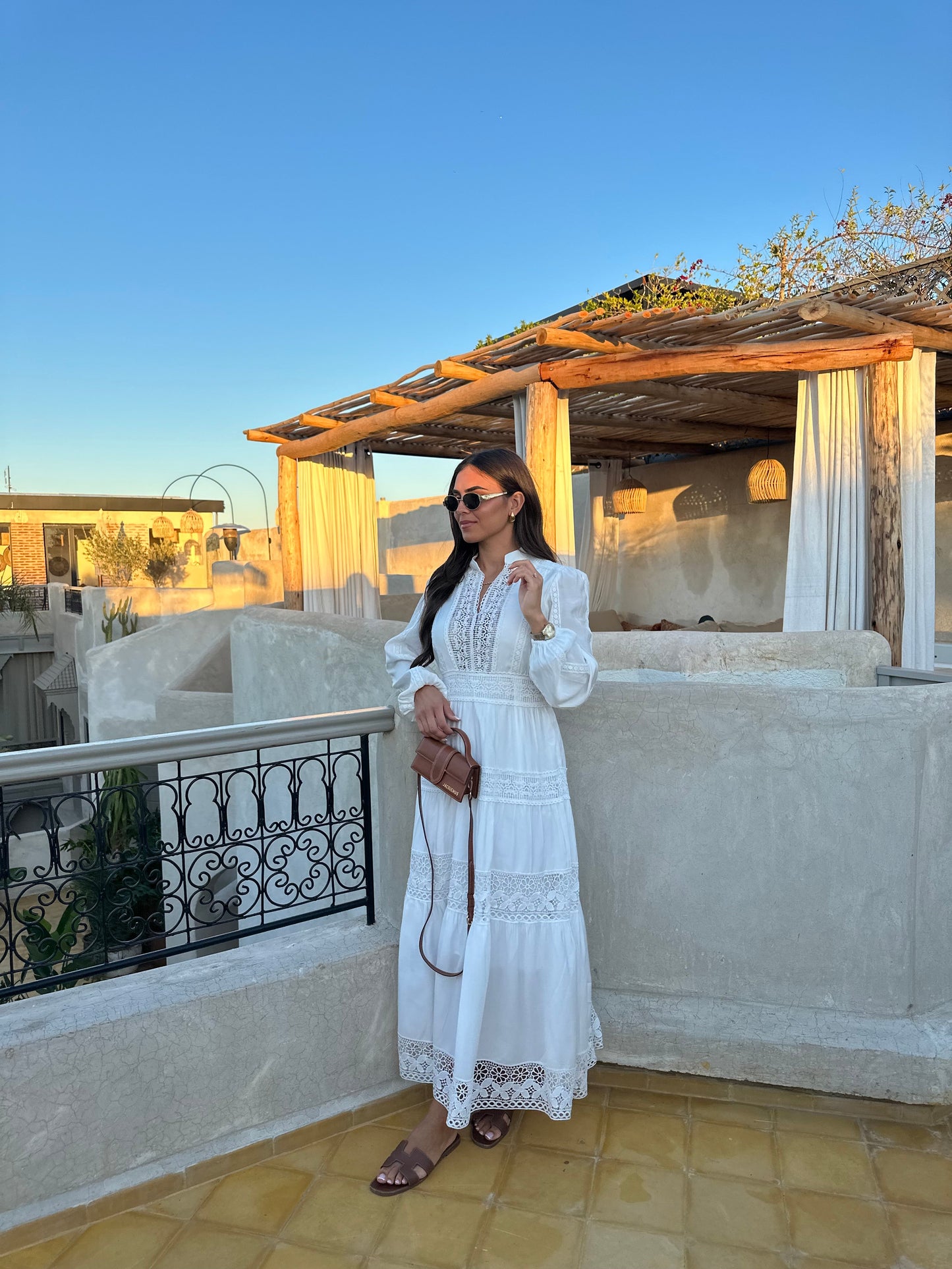 Robe longue blanche élégante