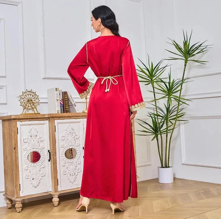 Caftan Rouge Élégant