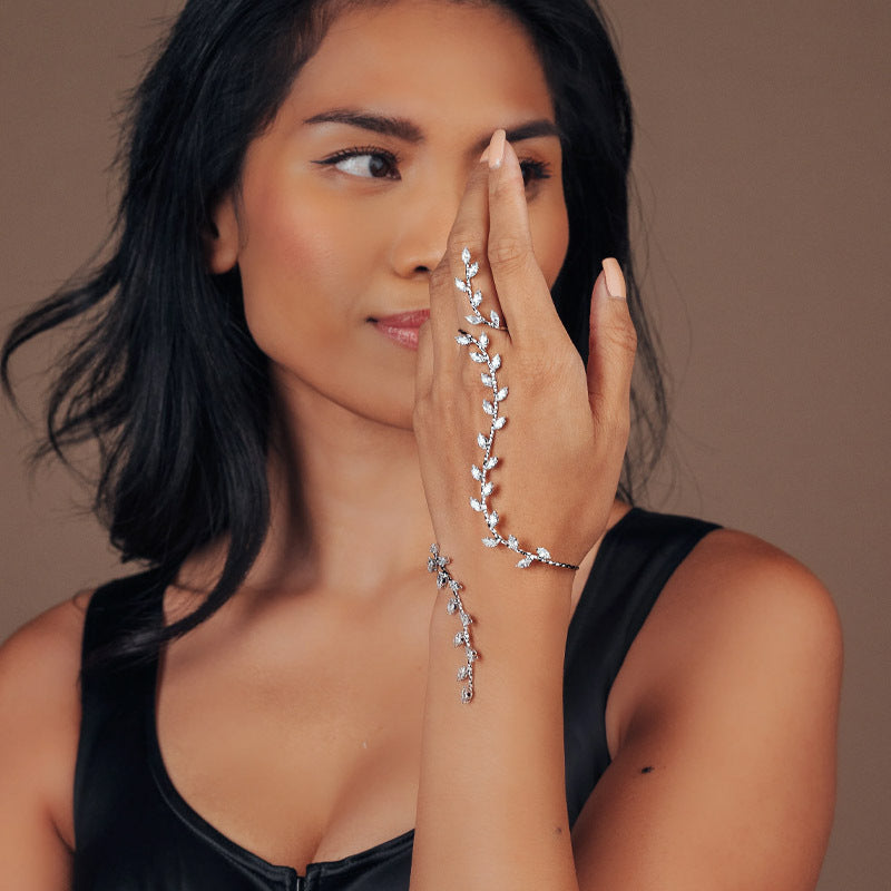 Chaîne de Doigt Feuille Zircon