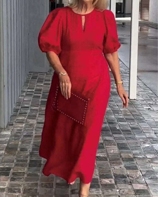 Titre : Robe Élégante Rouge
