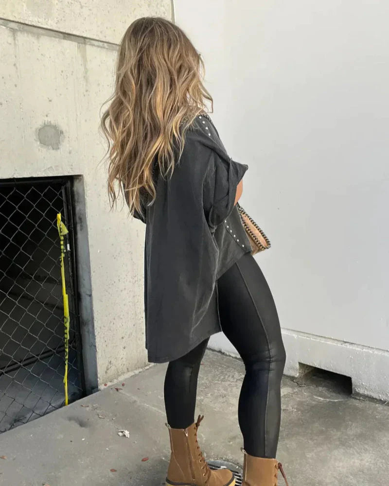 BELLA - T-SHIRT OVERSIZE À CLAVETTES
